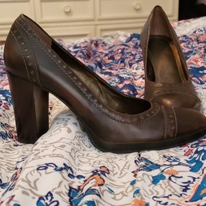 Franko Sarto Brown Pumps